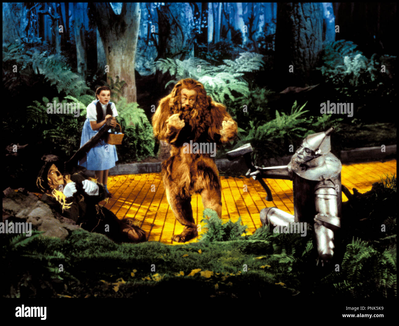 The Wizard Of Oz 1939 Bert Lahr Stock Photos The Wizard Of Oz