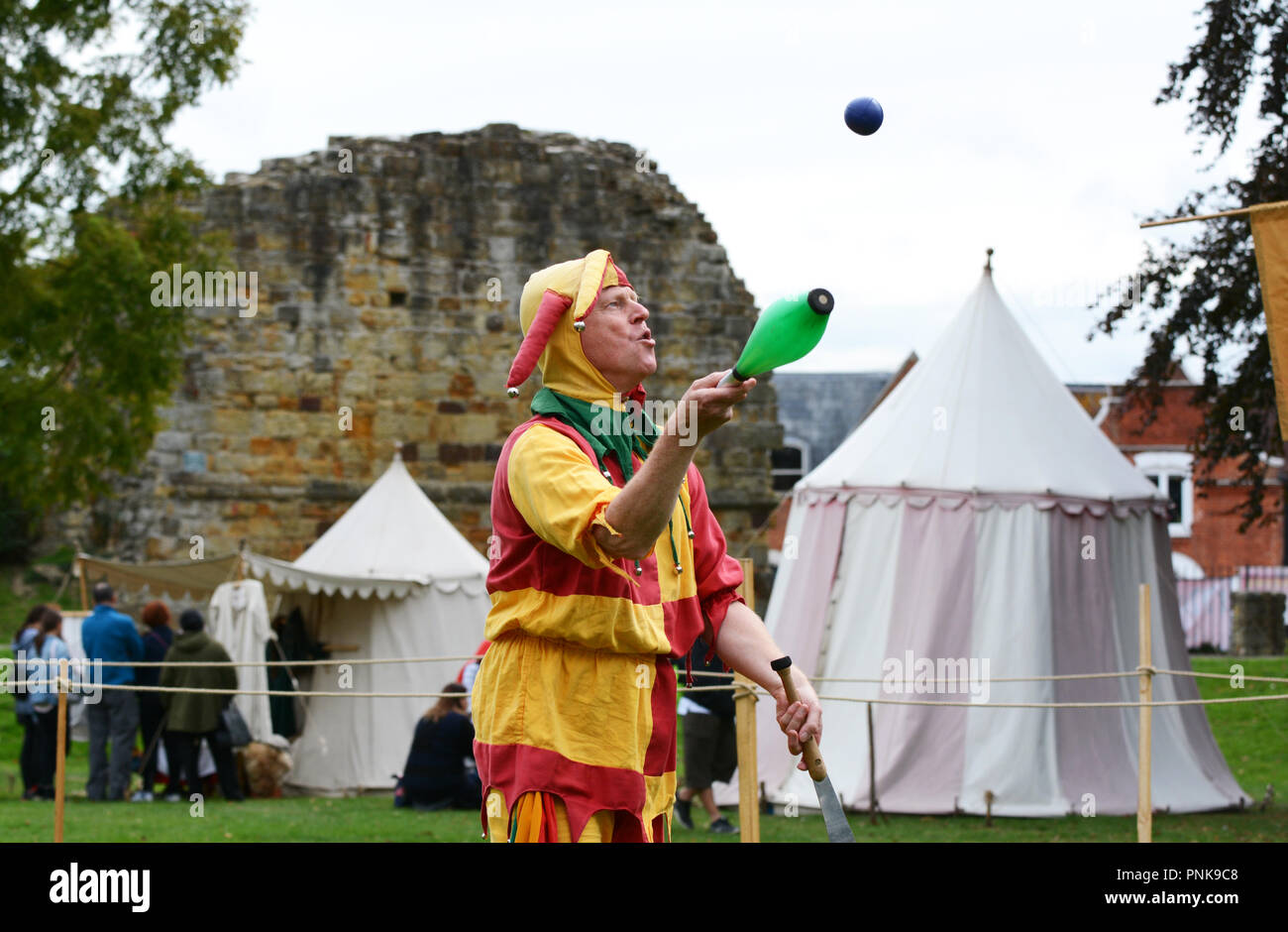 Juggler middle ages hires stock photography and images Alamy