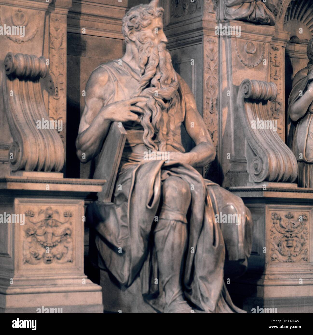 MOISES - 1513-1515 - ESCULTURA CENTRAL DE LA TUMBA DE JULIO II - RENACIMIENTO ITALIANO. Author: Michelangelo. Location: IGLESIA DE SAN PEDRO AD VINCULA. Rome. ITALIA. Stock Photo