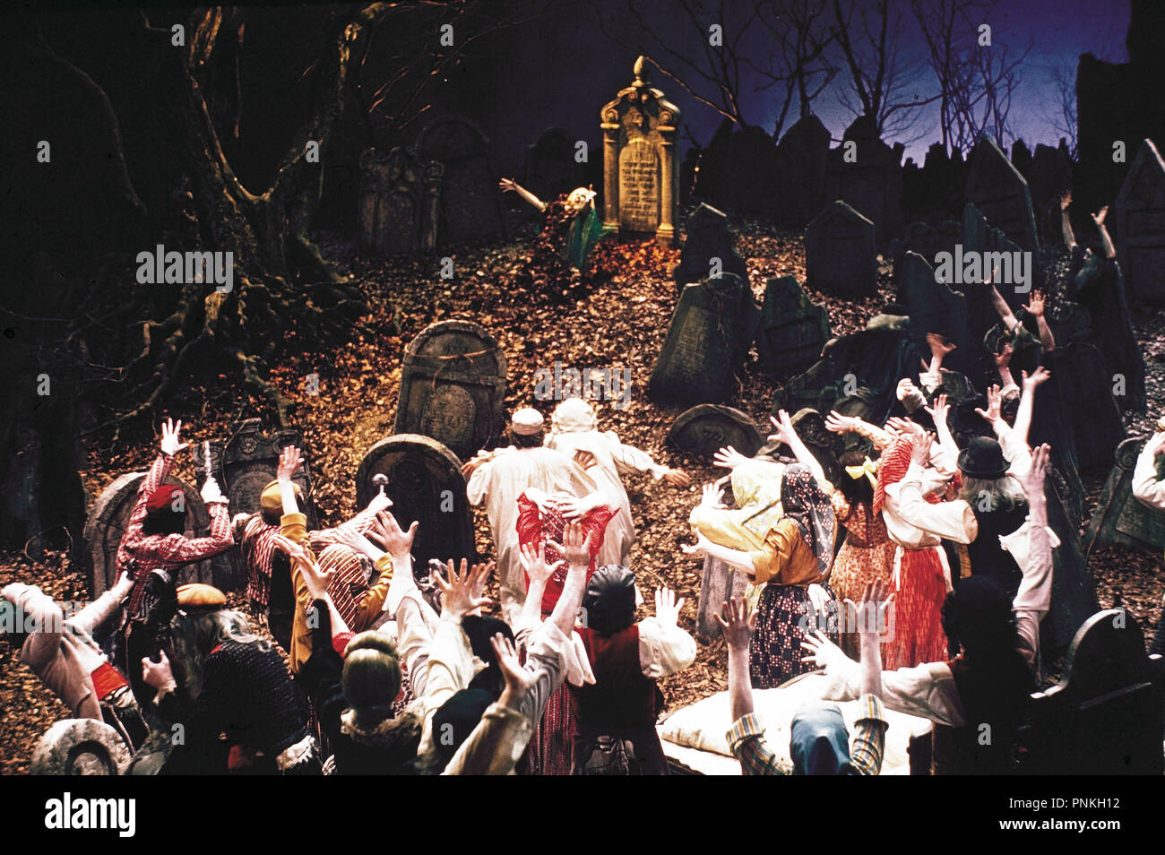 Original film title: FIDDLER ON THE ROOF. English title: FIDDLER ON THE