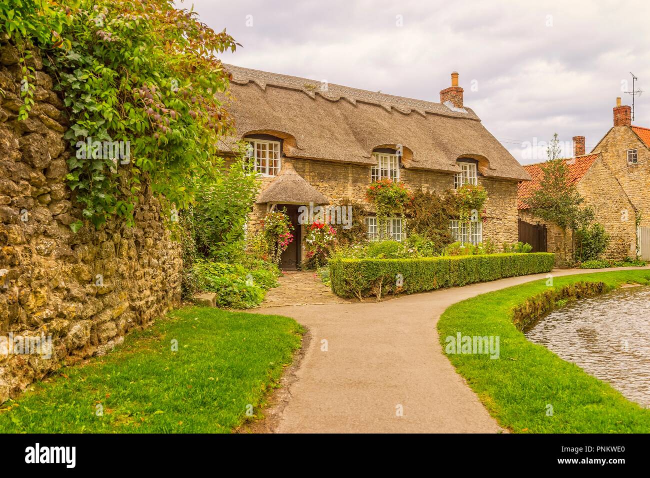 Stonebuilt picturesque thatched cottage in ThorntonleDale, North