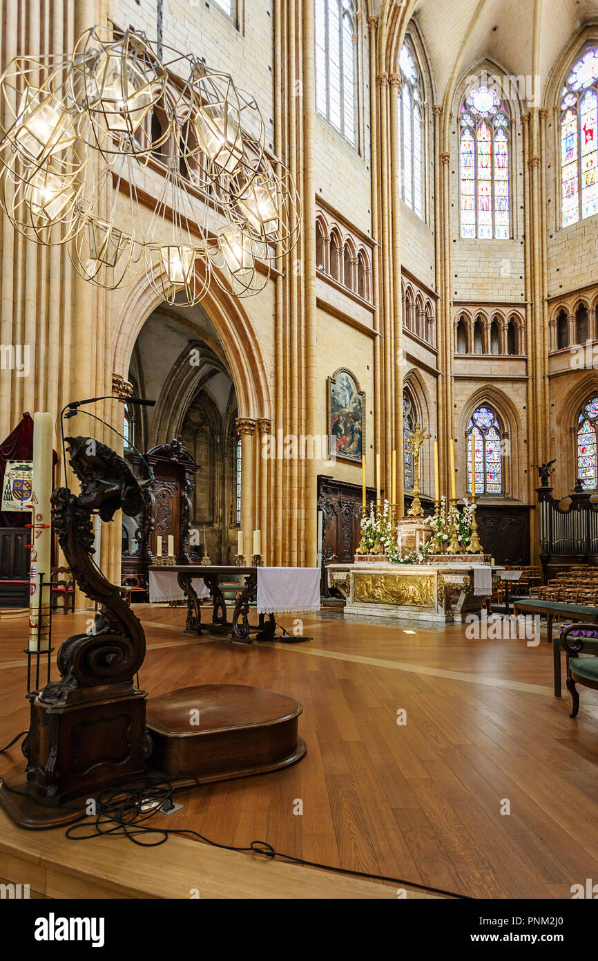 DIJON, FRANCE - AUGUST 10, 2017: Interior of Cathedral of Saint Benigne in Dijon France Stock Photo