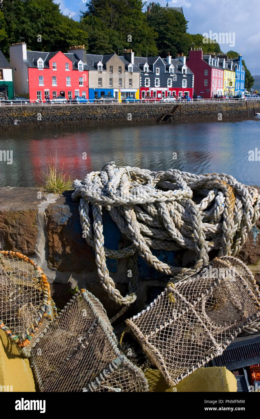 Island tobermory balamory port uk hi-res stock photography and images ...