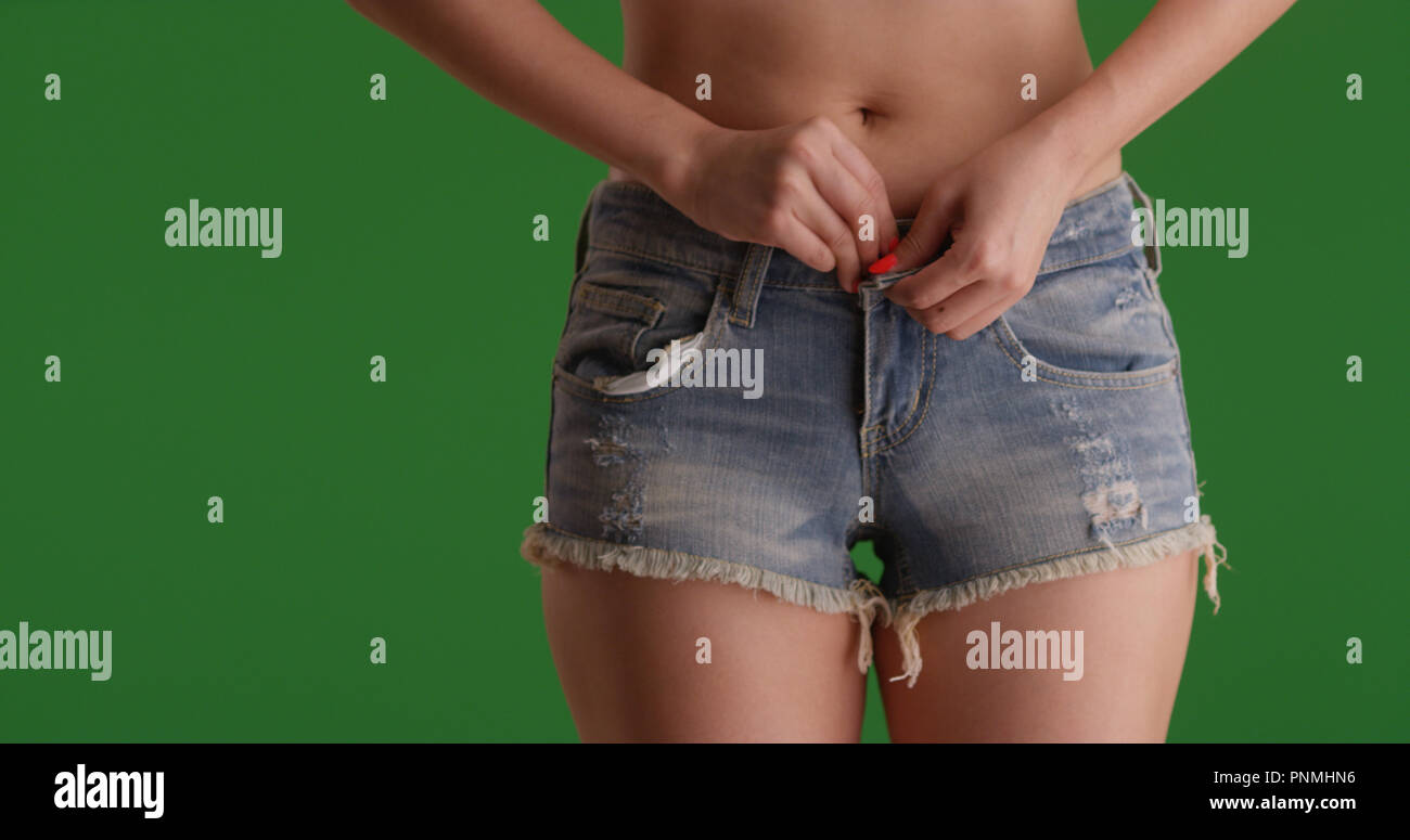 girls cut off shorts