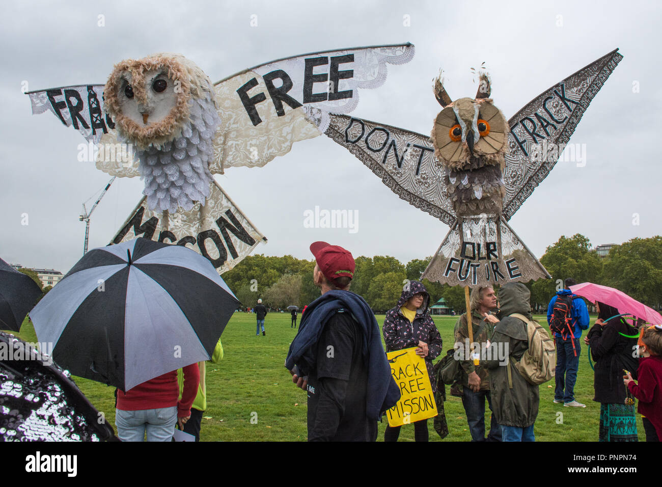 Hyde Park London, UK. 22nd Sept, 2018. Thousands of people who care about wildlife took part in the People's Walk for Wildlife organised by naturalist and broadcaster, Chris Packham. The march to demonstrate support for nature started in Hyde Park, and passed through Picadilly, St. James, Pall Mall, Cockspur St, and Whitehall, finishing at Richmond Terrace. A draft of 'A People's Manifesto for Wildlife', which was published this week and contains 200 ideas to protect wildlife, will be presented to Downing Street. Stock Photo