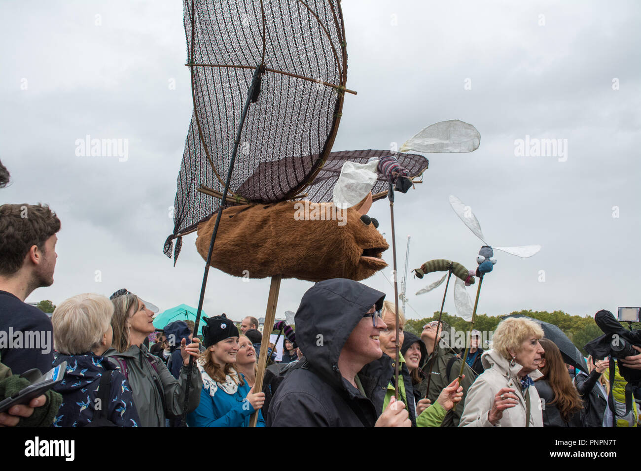 Hyde Park London, UK. 22nd Sept, 2018. Thousands of people who care about wildlife took part in the People's Walk for Wildlife organised by naturalist and broadcaster, Chris Packham. The march to demonstrate support for nature started in Hyde Park, and passed through Picadilly, St. James, Pall Mall, Cockspur St, and Whitehall, finishing at Richmond Terrace. A draft of 'A People's Manifesto for Wildlife', which was published this week and contains 200 ideas to protect wildlife, will be presented to Downing Street. Stock Photo