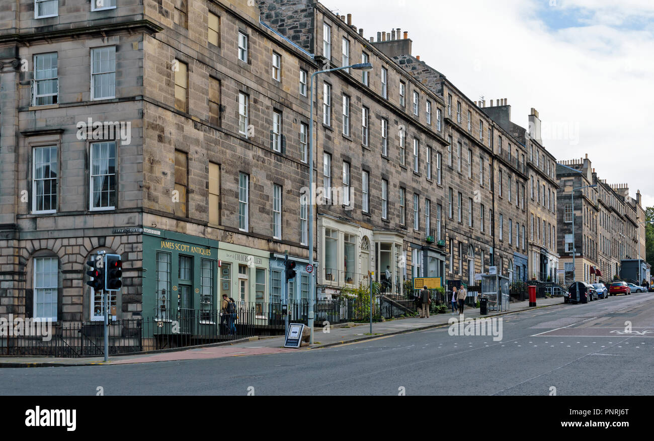 EDINBURGH SCOTLAND ARCHITECTURE WITH HOUSES AND SHOPS DUNDAS