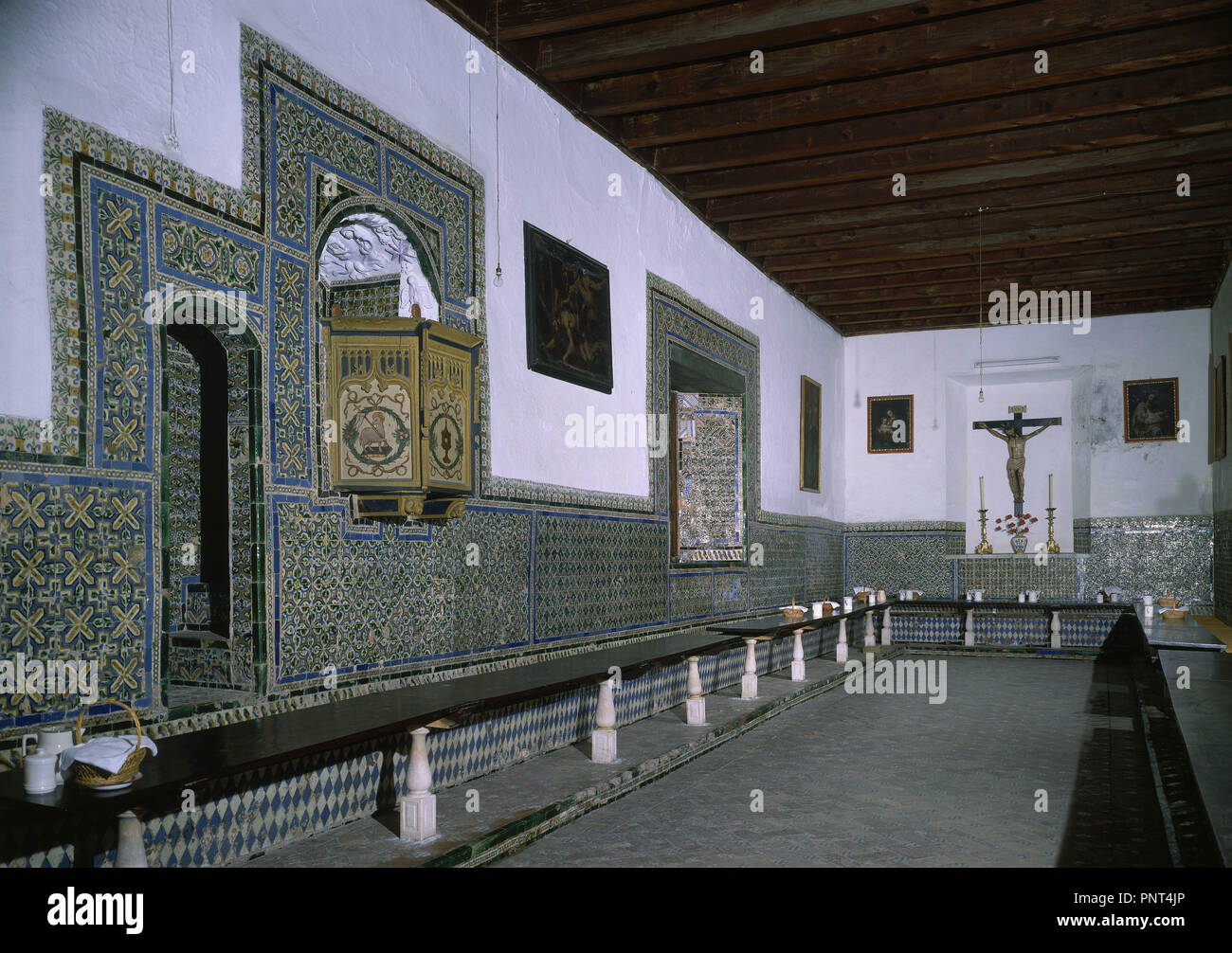 Azulejo tile panel sevilla spain hi-res stock photography and images - Alamy, image size:1300x1006