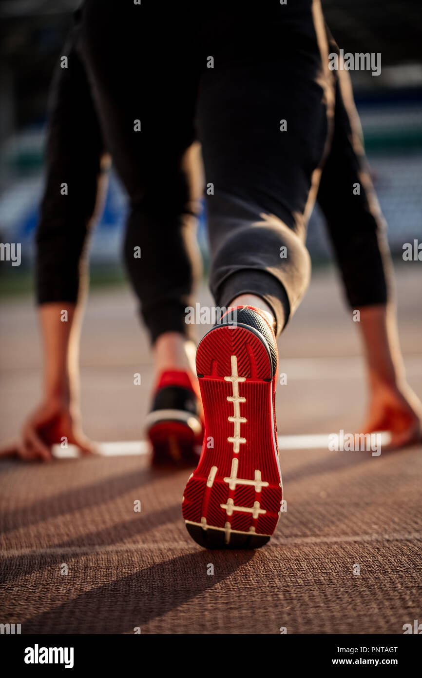Starting position race feet hires stock photography and images Alamy