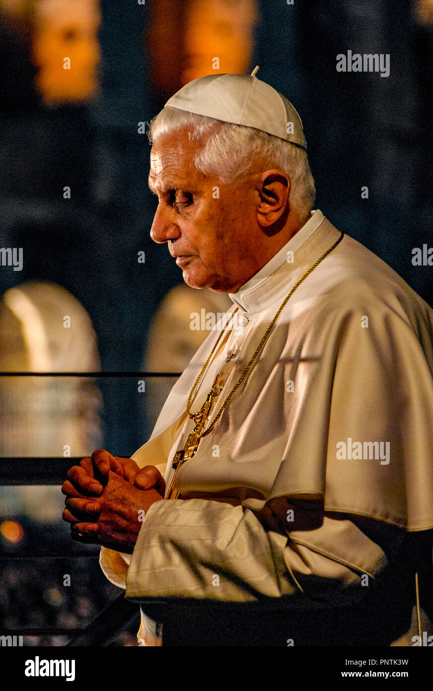 Pope Benedict XVI Via Crucis  06/04/2017   22:40 Stock Photo