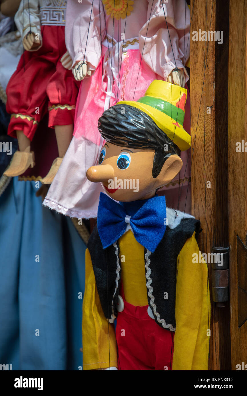 Carved hires stock photography and images Alamy