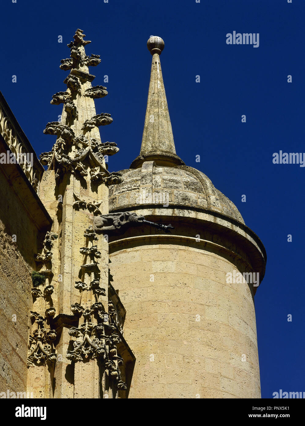 Gothic Art. Spain. Segovia. Cathedral. Built between 1525 and 1577 by Juan Gil de Hontanon (1480-1526) and finished by his son Rodrigo (1500Ð1577)  at his death. Exterior view. Detail. Pinnacle. Stock Photo
