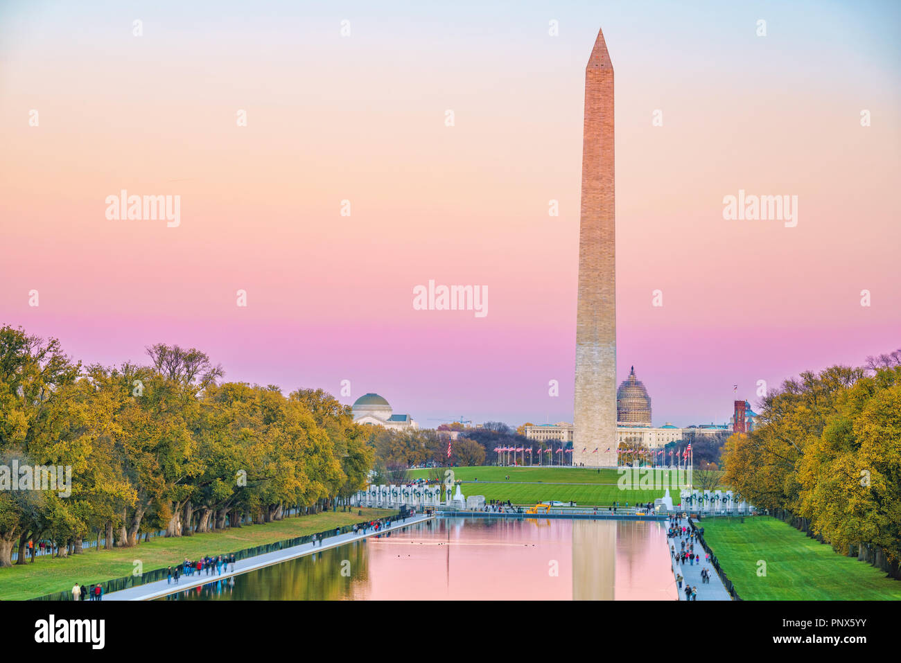 Fall Dc Monuments National mall washington dc fall hi-res stock photography and images ...