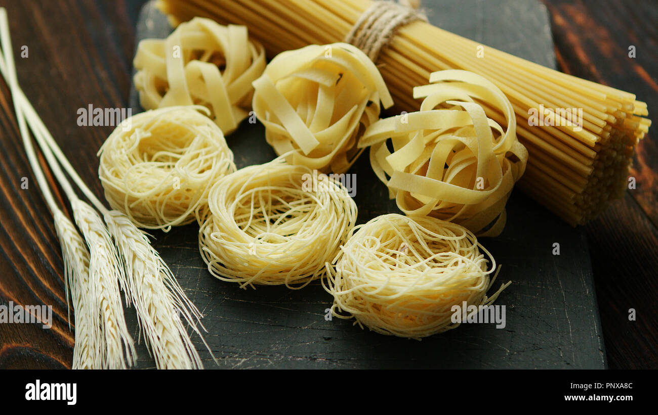Uncooked spaghetti and wheat Stock Photo Alamy