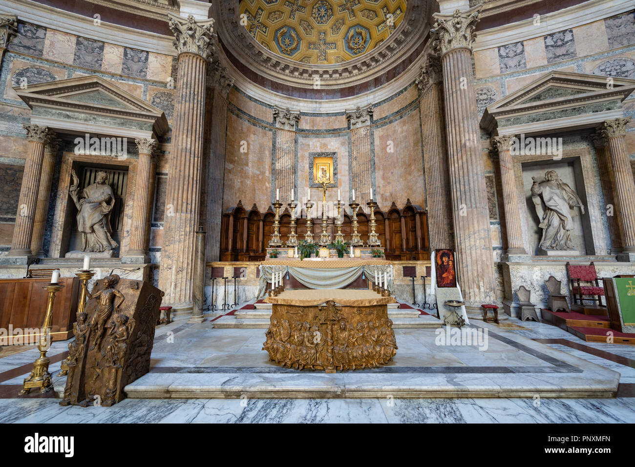 Rome pantheon dome hi-res stock photography and images - Alamy