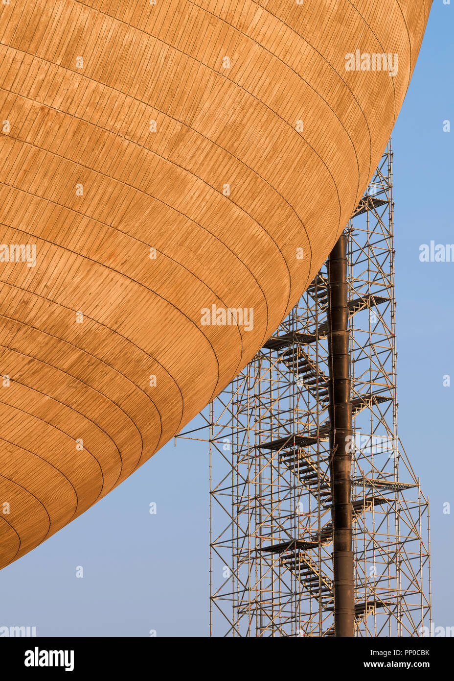 New york building scaffolding hi-res stock photography and images - Alamy