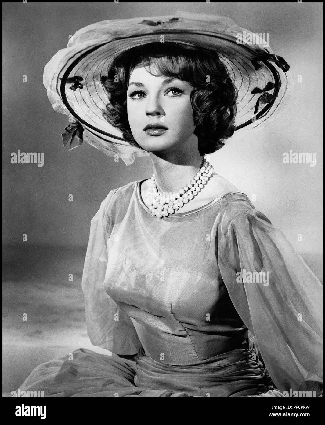 Laurie Elliott images Jean Hatton foto