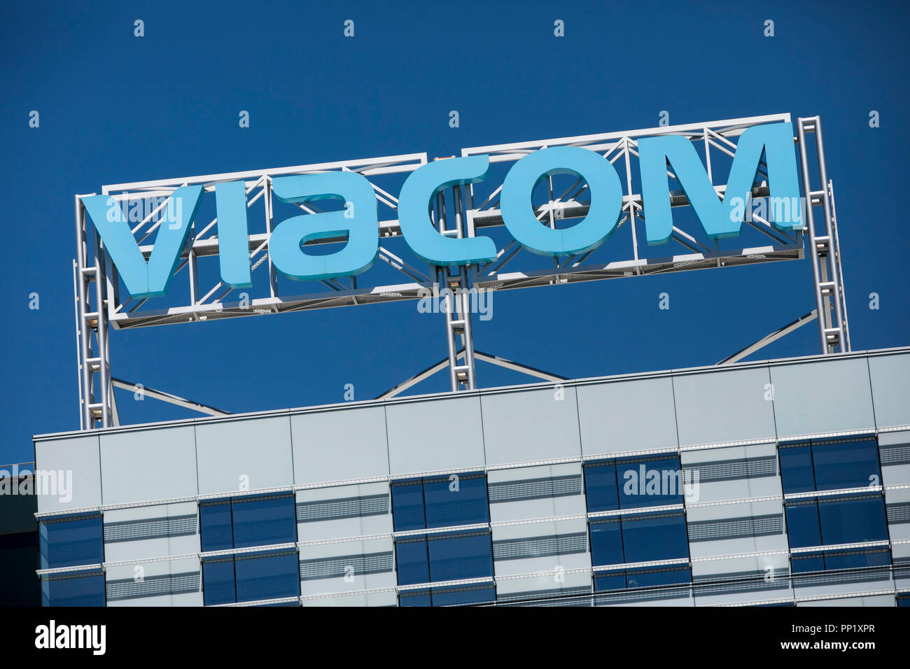 A logo sign outside of a facility occupied by Viacom in Los Angeles, California on September 15, 2018. Stock Photo