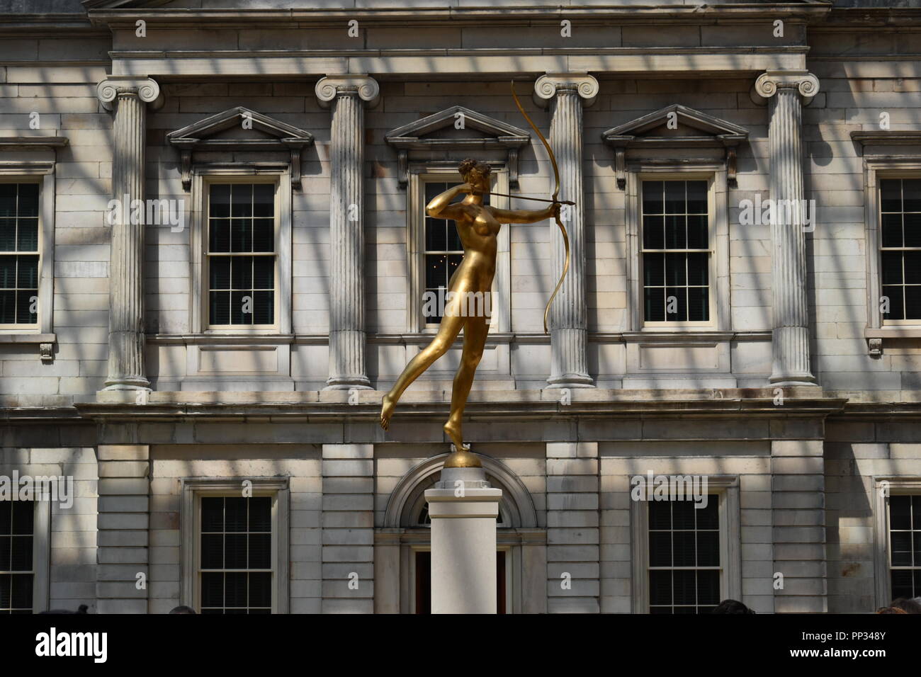 The iconic MET, Metropolitan Museum of Art, in Central Park, New York ...