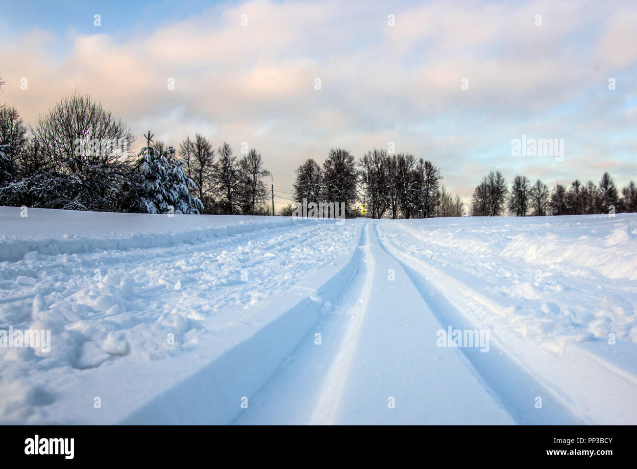 Ski resort running lift hi-res stock photography and images - Alamy