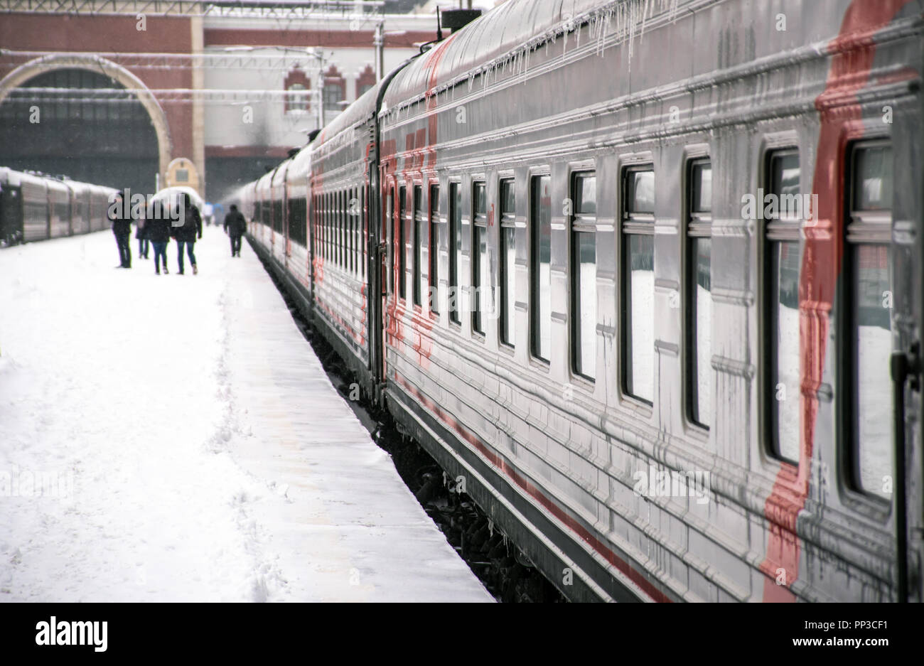 Москва зима поезд. Реальные фото из поезда зимой СПБ Москва.