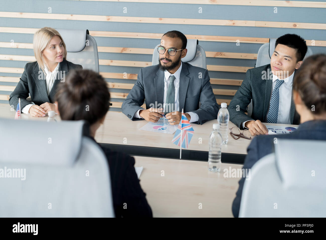 Brainstorming Business Hi res Stock Photography And Images Alamy brainstorming-business-hi-res-stock-photography-and-images-alamy