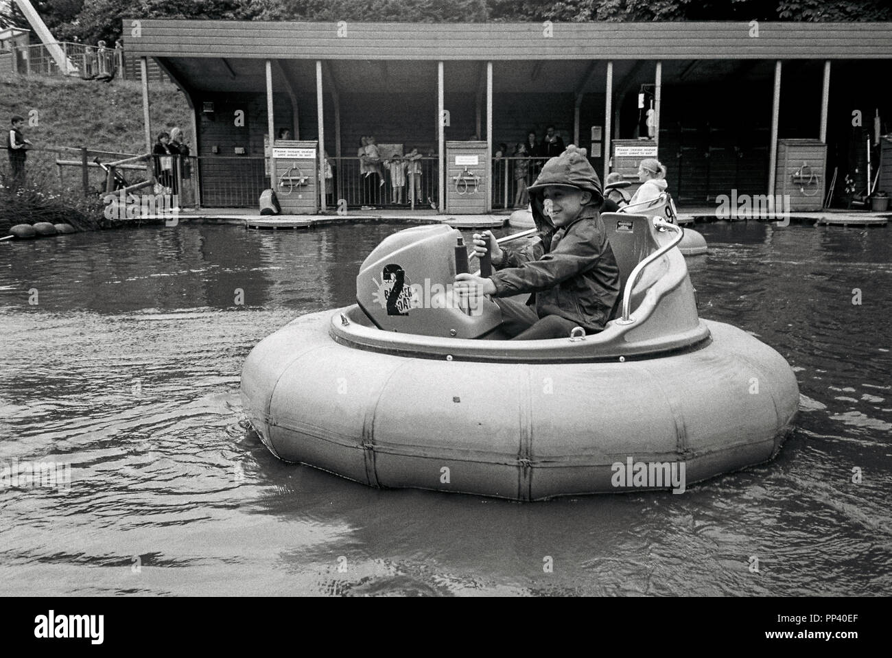 Bumper boat amusement park hires stock photography and images Alamy