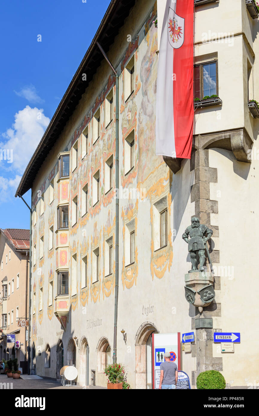 Schwaz: pedestrian zone street Franz-Josef-Straße, Rathaus (Town Hall, right), Silberregion Karwendel, Karwendel Silver Region, Tirol, Tyrol, Austria Stock Photo