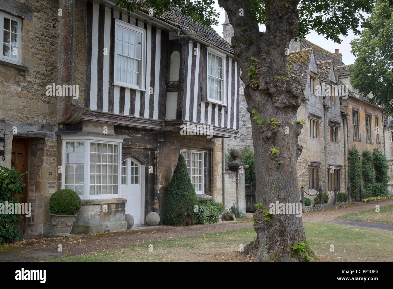 Houses on Sheep Street, Burford; England; UK Stock Photo Alamy