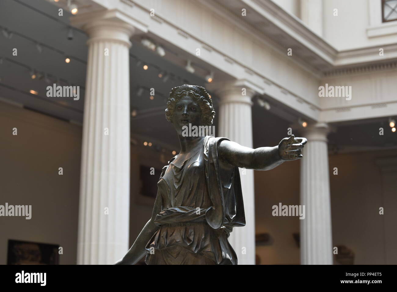 The iconic MET, Metropolitan Museum of Art, in Central Park, New York ...
