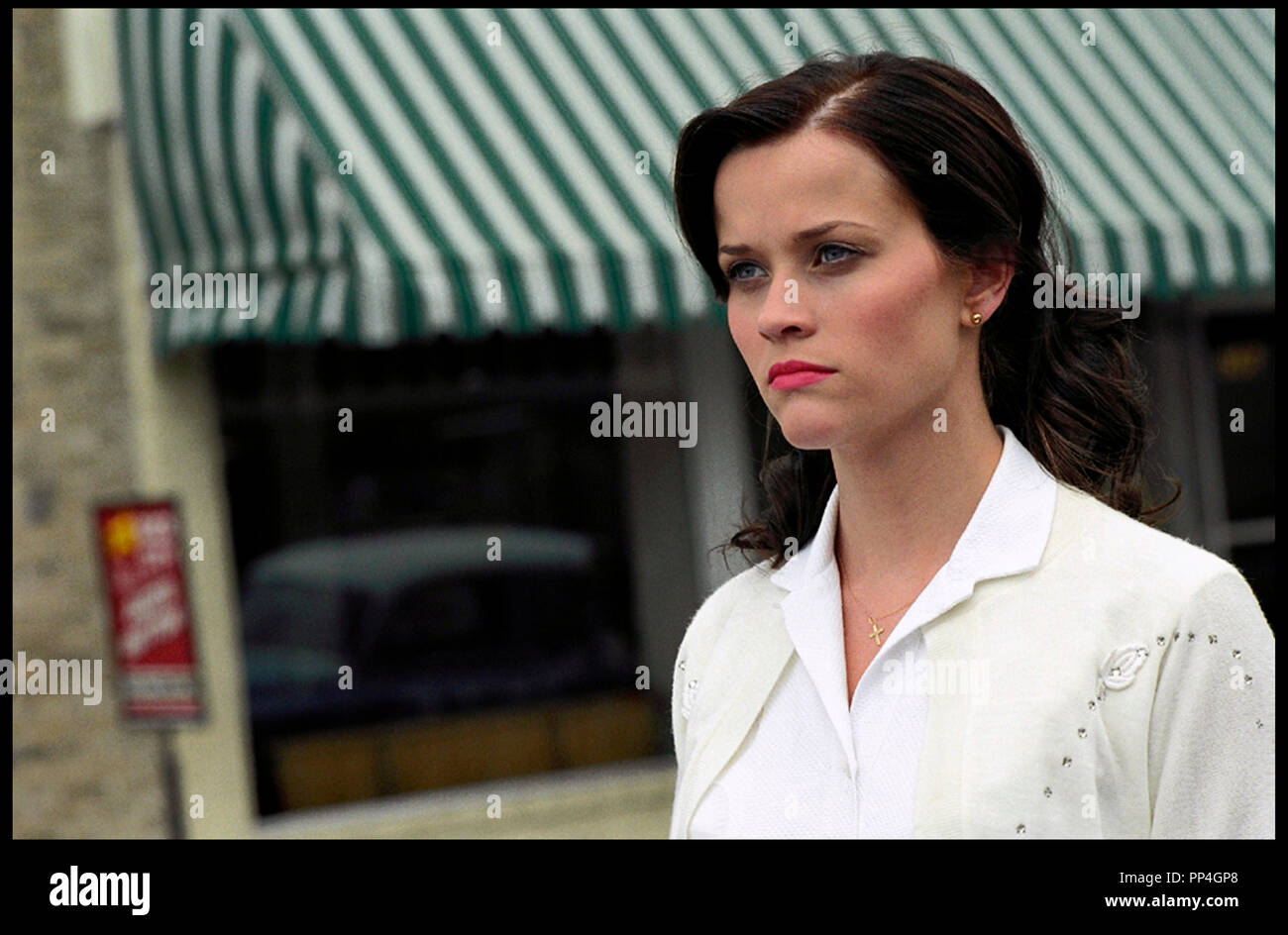 Reese Witherspoon And June Carter Cash Stock Photos & Reese Witherspoon ...