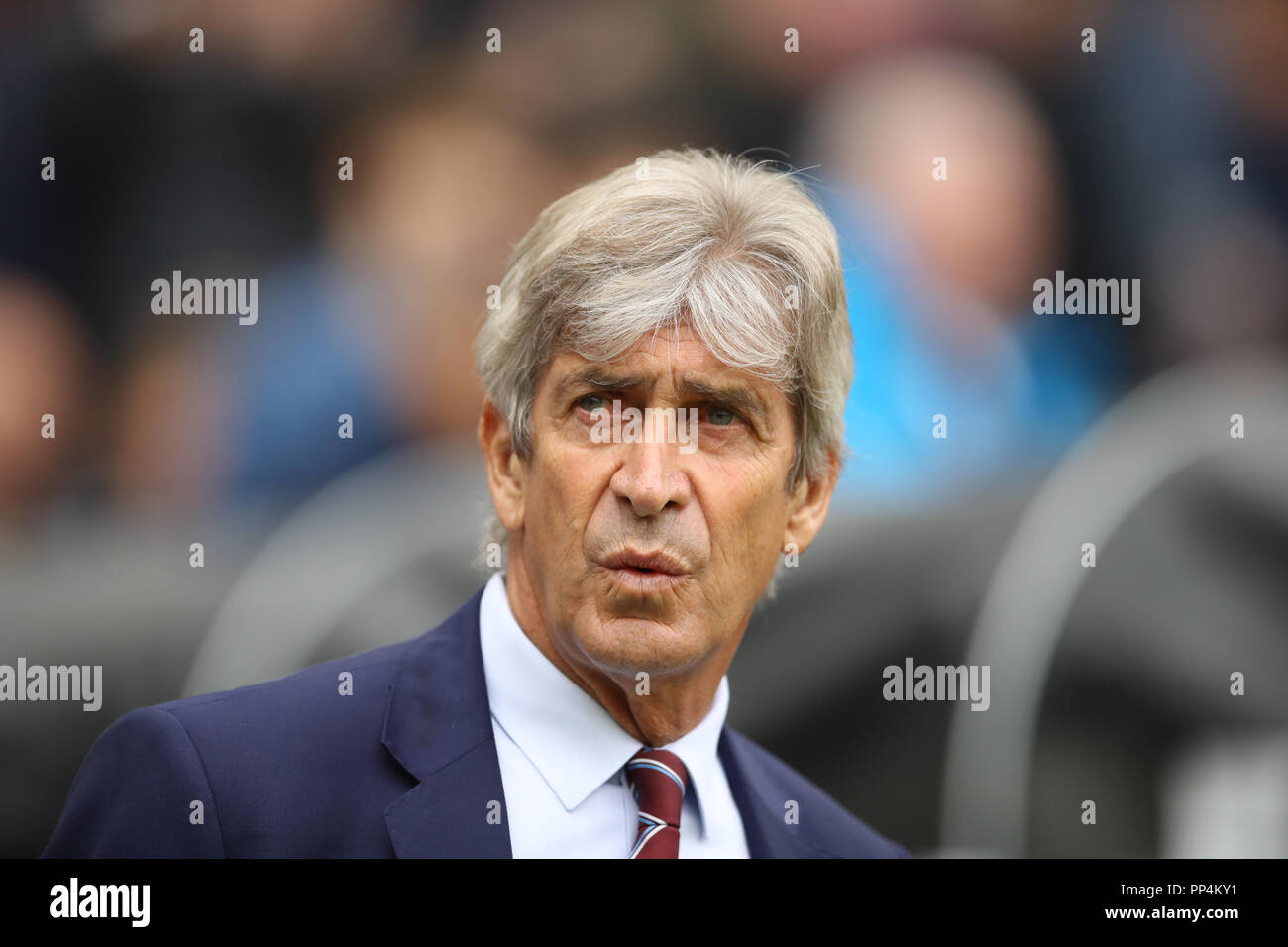 West Ham United manager Manuel Pellegrini during the Premier League match at London Stadium. PRESS ASSOCIATION Photo. Picture date: Sunday September 23, 2018. See PA story SOCCER West Ham. Photo credit should read: Tim Goode/PA Wire. RESTRICTIONS: No use with unauthorised audio, video, data, fixture lists, club/league logos or 'live' services. Online in-match use limited to 120 images, no video emulation. No use in betting, games or single club/league/player publications. Stock Photo
