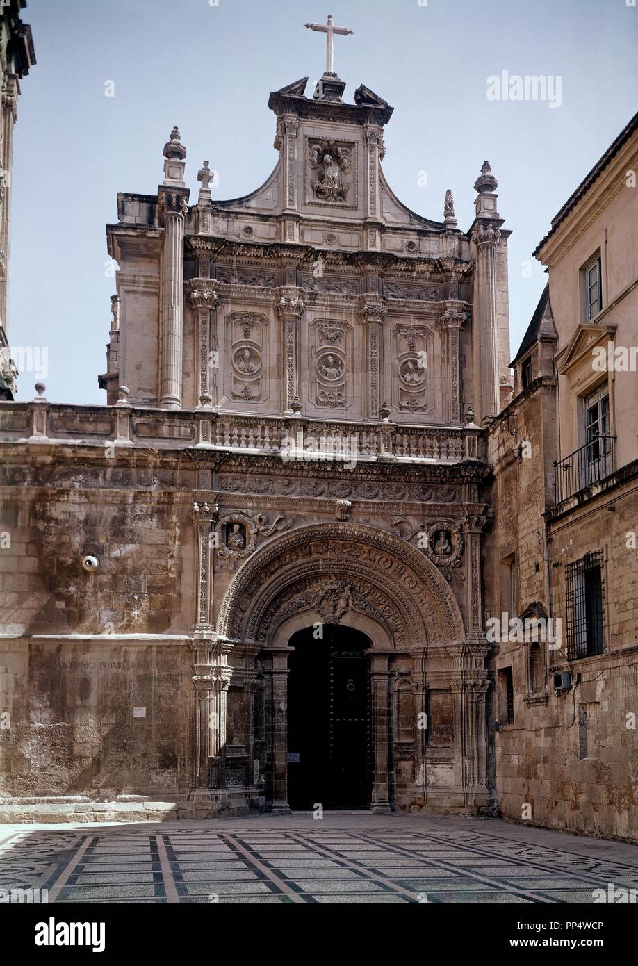 PUERTA DE LAS CADENAS DE LA CATEDRAL DE MURCIA - SIGLO XVI. Author:  FLORENTINO FRANCISCO. Location: CATEDRAL-EXTERIOR. SPAIN Stock Photo - Alamy