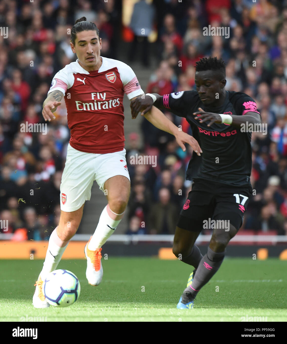 Idrissa Gueye of Everton and Hector Bellerin of Arsenal in action during the Premier League match between Arsenal and Everton at Emirates Stadium on September 23rd 2018 in London, England. (Photo by Zed Jameson/phcimages.com) Stock Photo