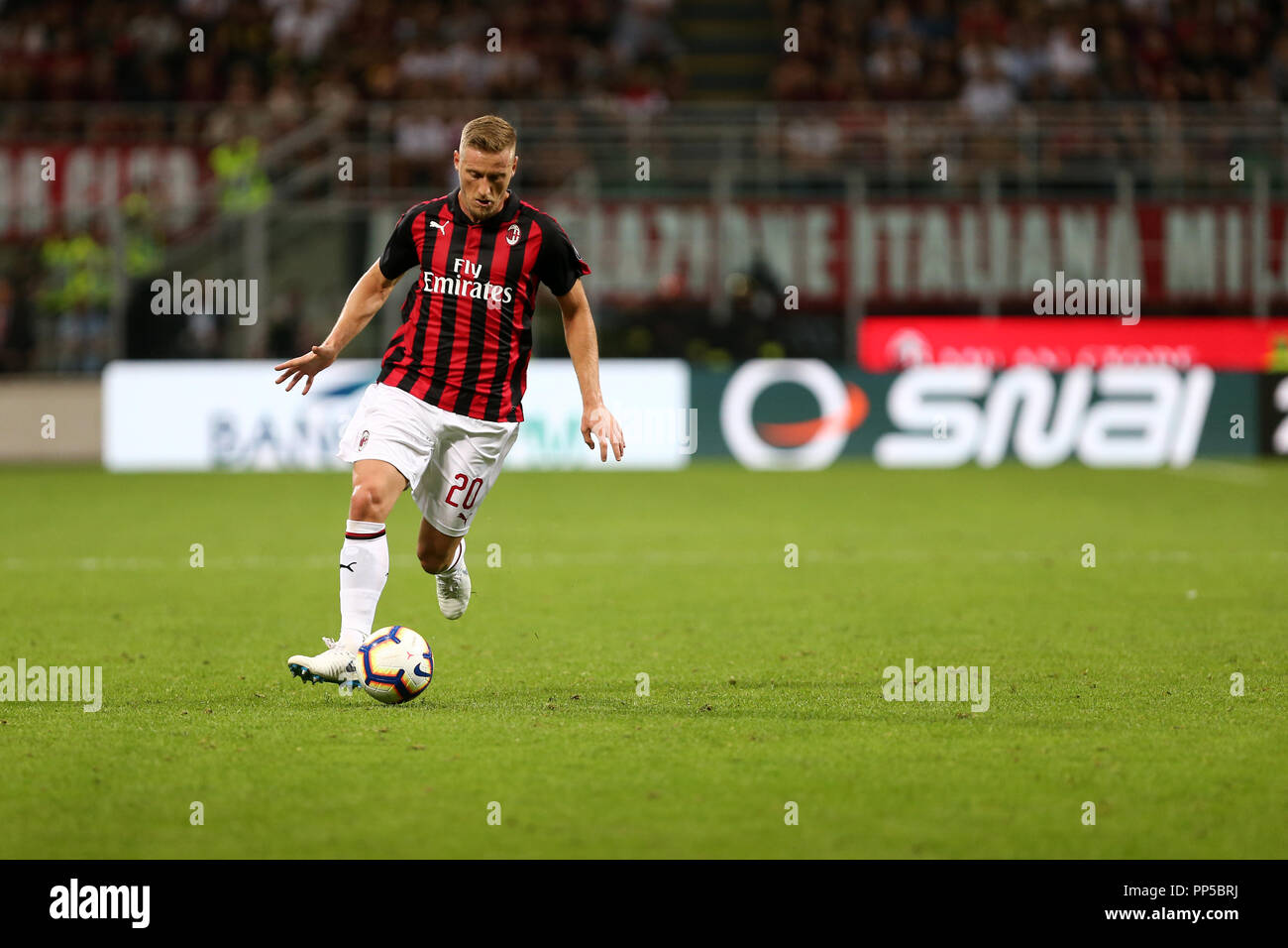 Milan, Italy. 23rd September, 2018. Ignazio Abate of Ac Milan  in action during the Serie A football match between AC Milan and Atalanta Bergamasca Calcio  . Credit: Marco Canoniero/Alamy Live News Stock Photo