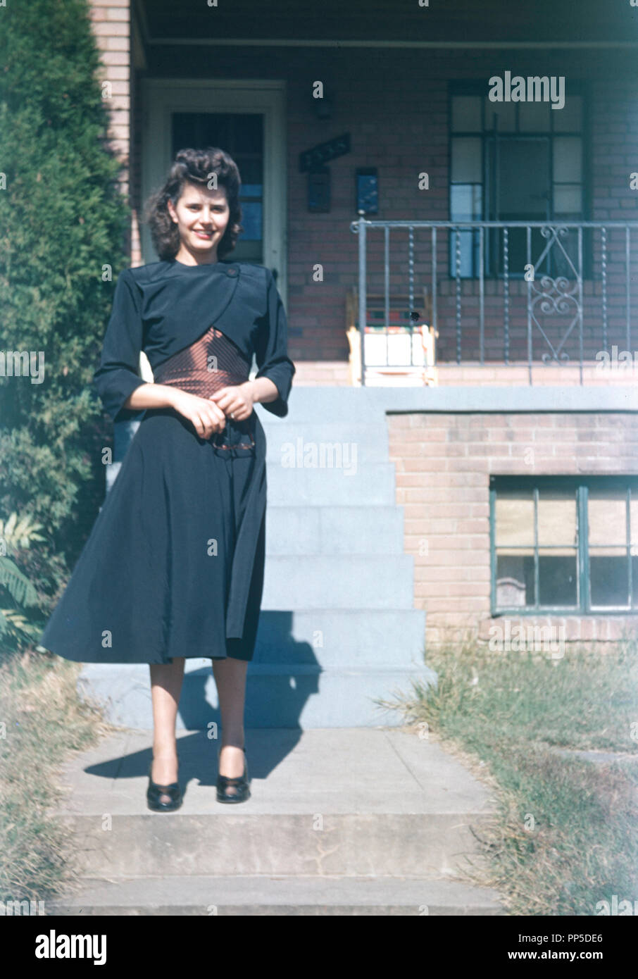 1940s woman hi-res stock photography and images - Alamy