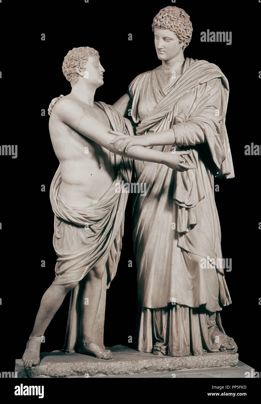 Greek school. Orestes and Electra. 1st century BC. Rome, Thermae museum. Author: MENELAO (DISCIPULO DE PRAXITELES). Location: MUSEO DE LAS TERMAS. Rome. ITALIA. Stock Photo