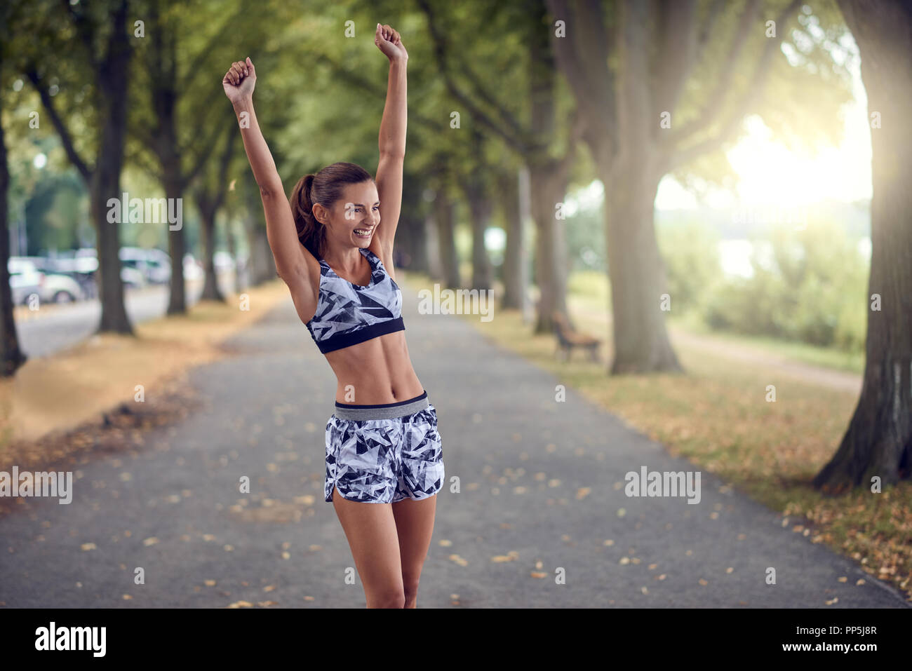 Fit Body of Beautiful, Healthy and Sporty Girl. Slim Woman Posing in  Sportswear. Stock Photo - Image of abdomen, shape: 106977298