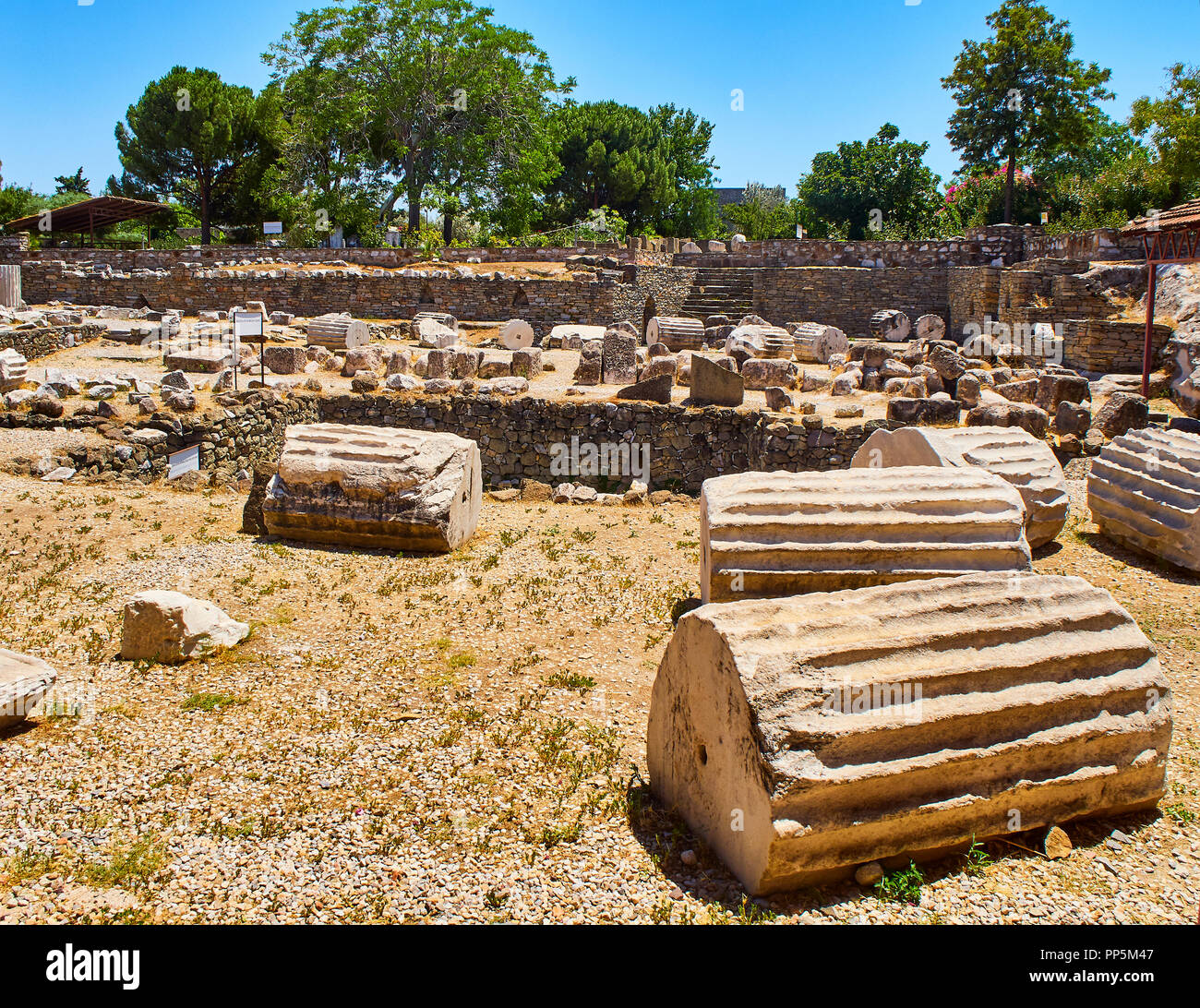 Mausoleum At Halicarnassus Hi-res Stock Photography And Images - Alamy