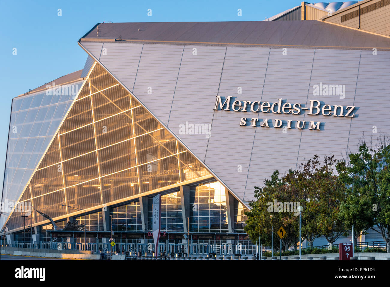 Mercedes-Benz Stadium (host of Super Bowl 2019) in downtown Atlanta, GA is home to the NFL's Atlanta Falcons and the MLS's Atlanta United FC. (USA) Stock Photo