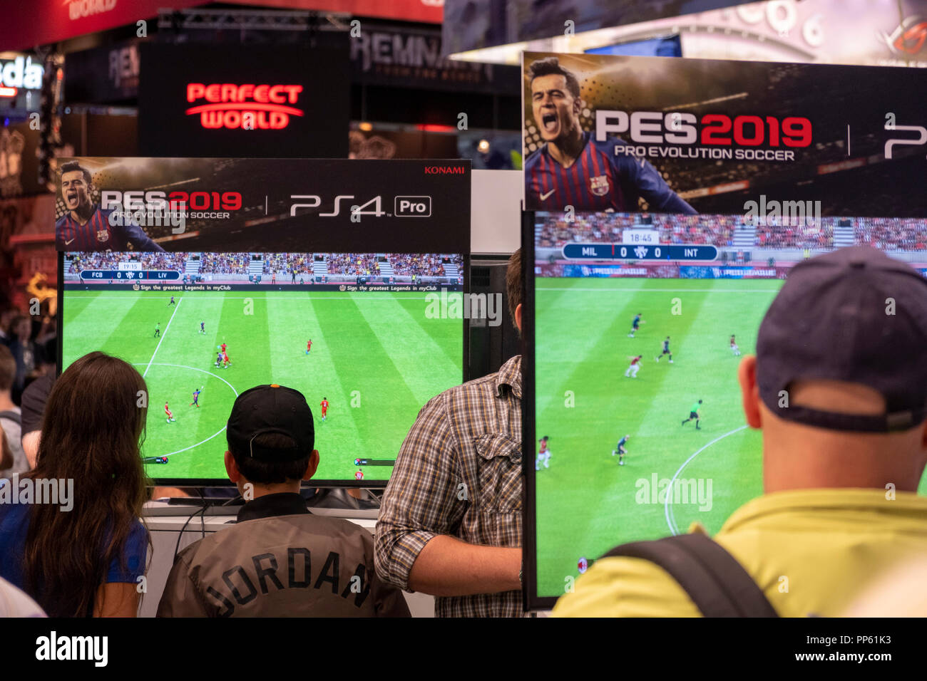 Visitors play the football simulation game PES 2019, Pro Evolution Soccer  2019 at Gamescom, the world's largest computer and video games fair in  Cologne, Germany on 24.8.2018 Stock Photo - Alamy