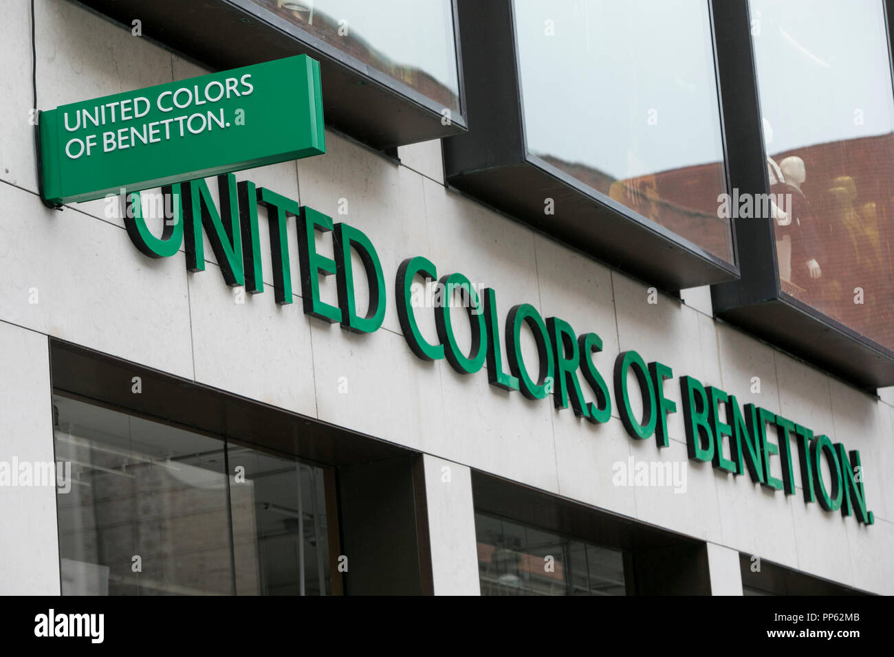 A logo sign outside of a United Colors of Benetton retail store in Munich,  Germany, on September 2, 2018 Stock Photo - Alamy