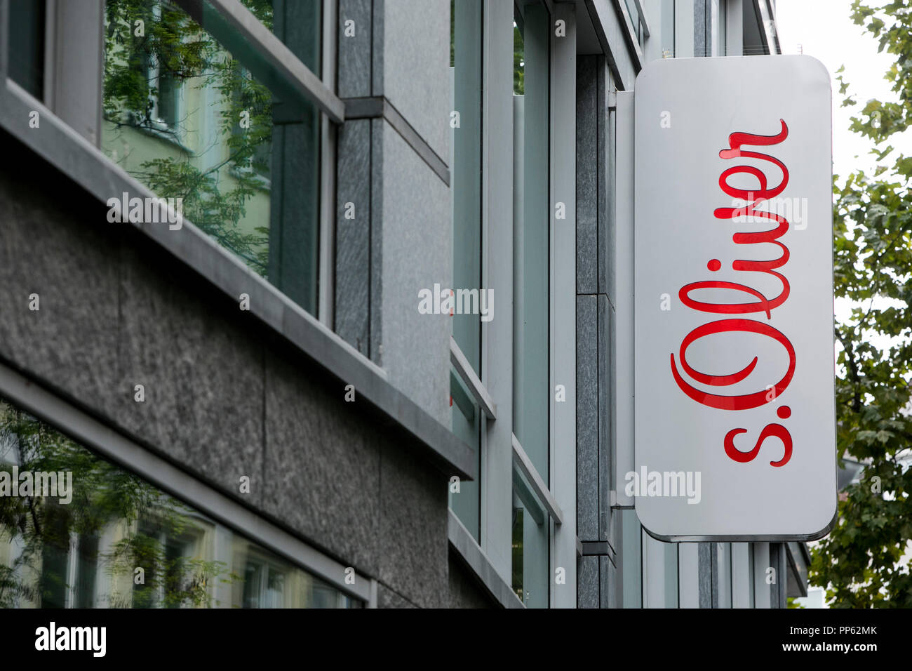 A logo sign outside of a s.Oliver retail store in Munich, Germany, on  September 2, 2018 Stock Photo - Alamy