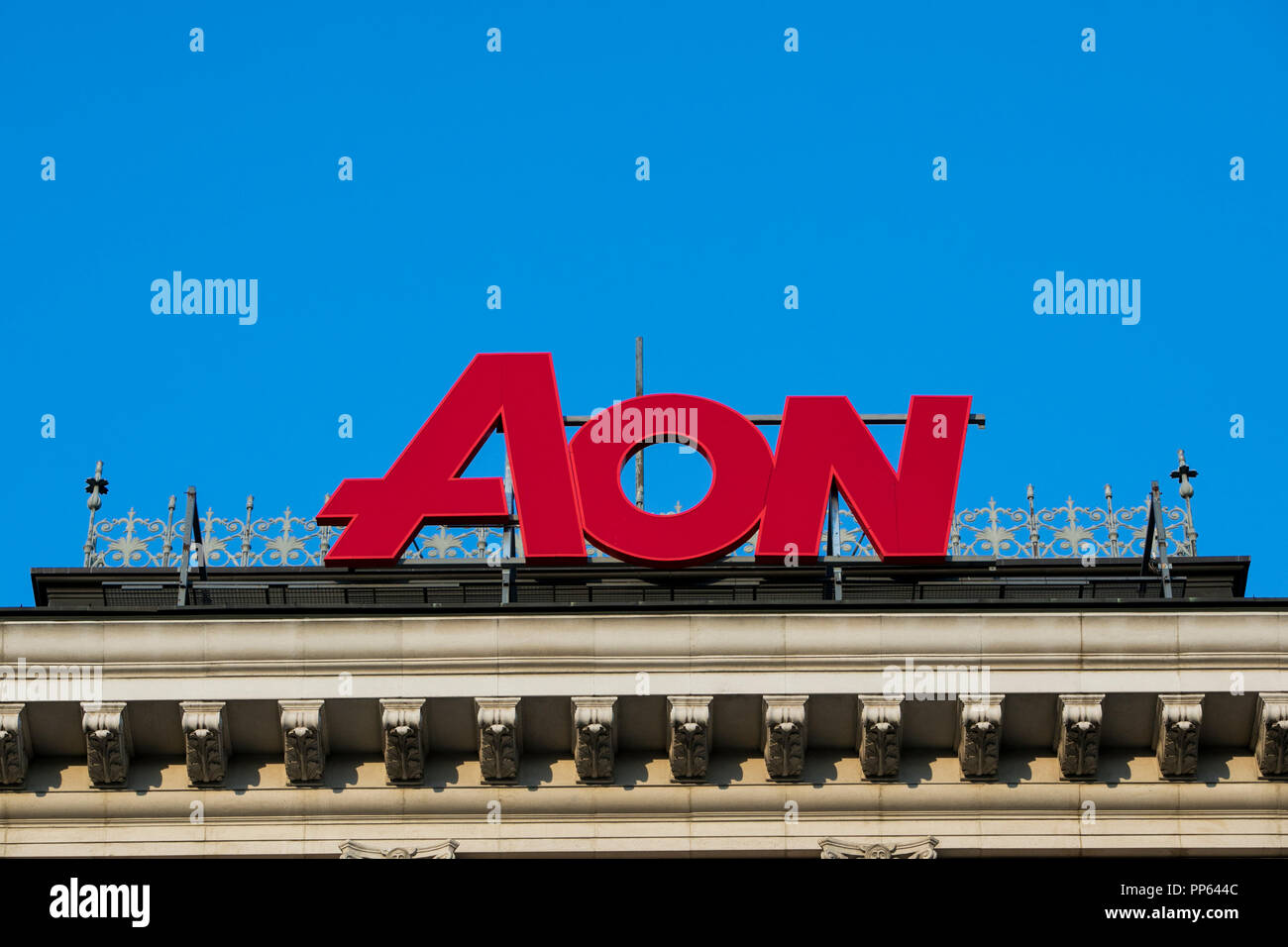 Aon logo hi-res stock photography and images - Alamy