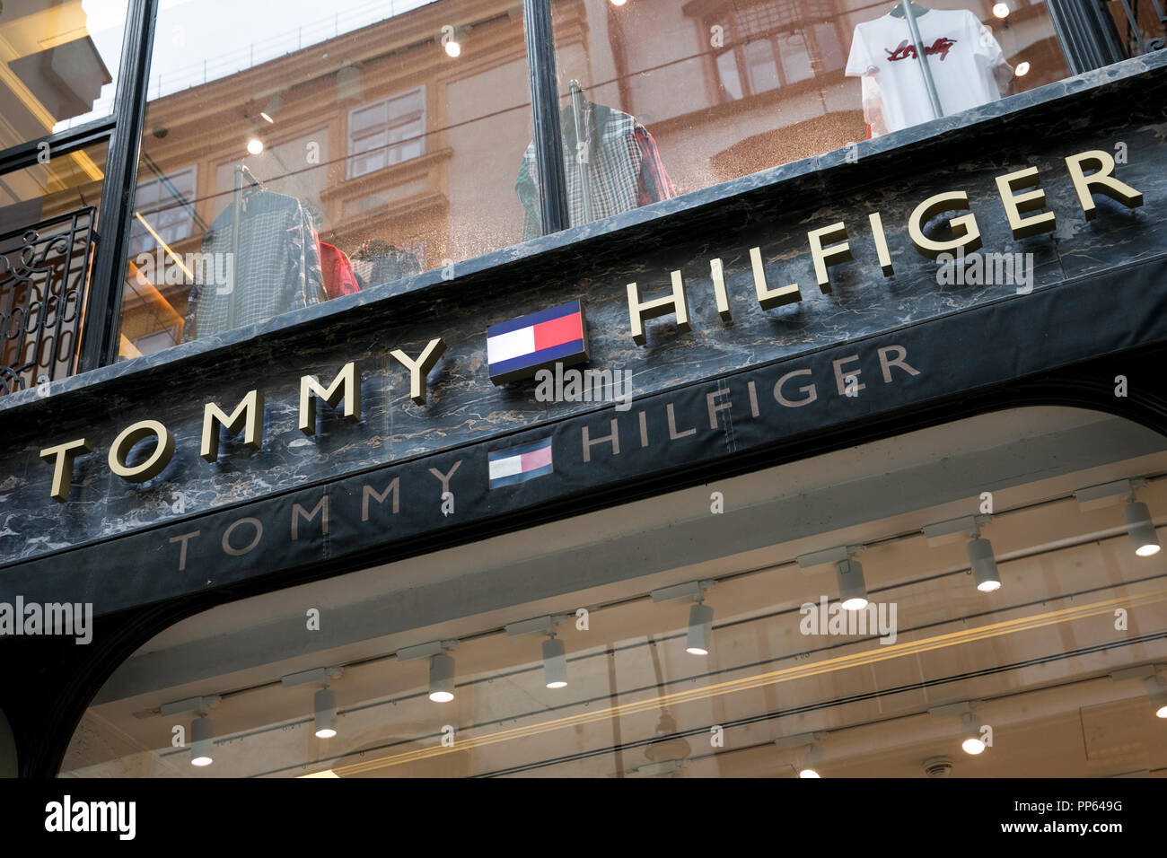 Tommy Hilfiger Logo High Resolution Stock Photography and Images - Alamy