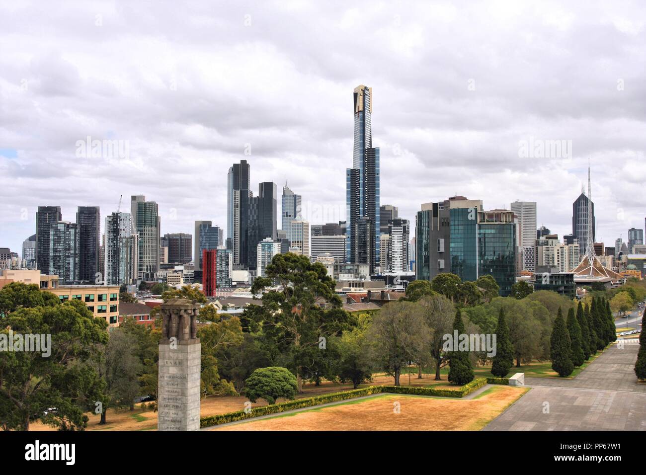Skyline of Melbourne, Australia. Modern city architecture. Kings Domain park Stock Photo Alamy