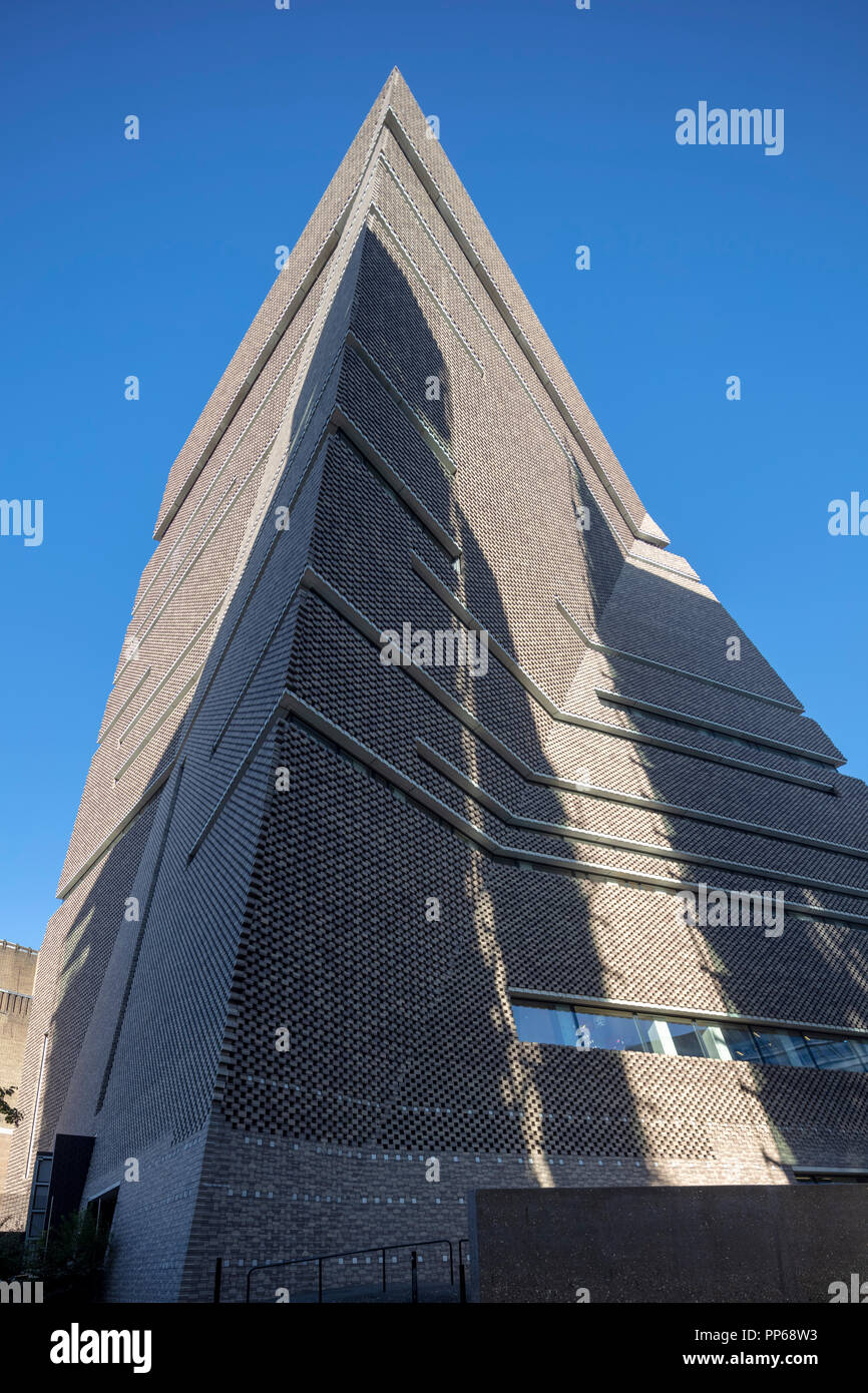 The Switch House extension, designed by Herzog & de Meuron, to the Tate Modern Art Gallery, London, England, UK Stock Photo