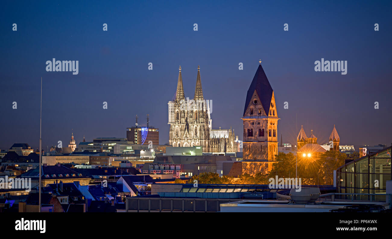 Cologne Cathedral illuminated at night Stock Photo - Alamy