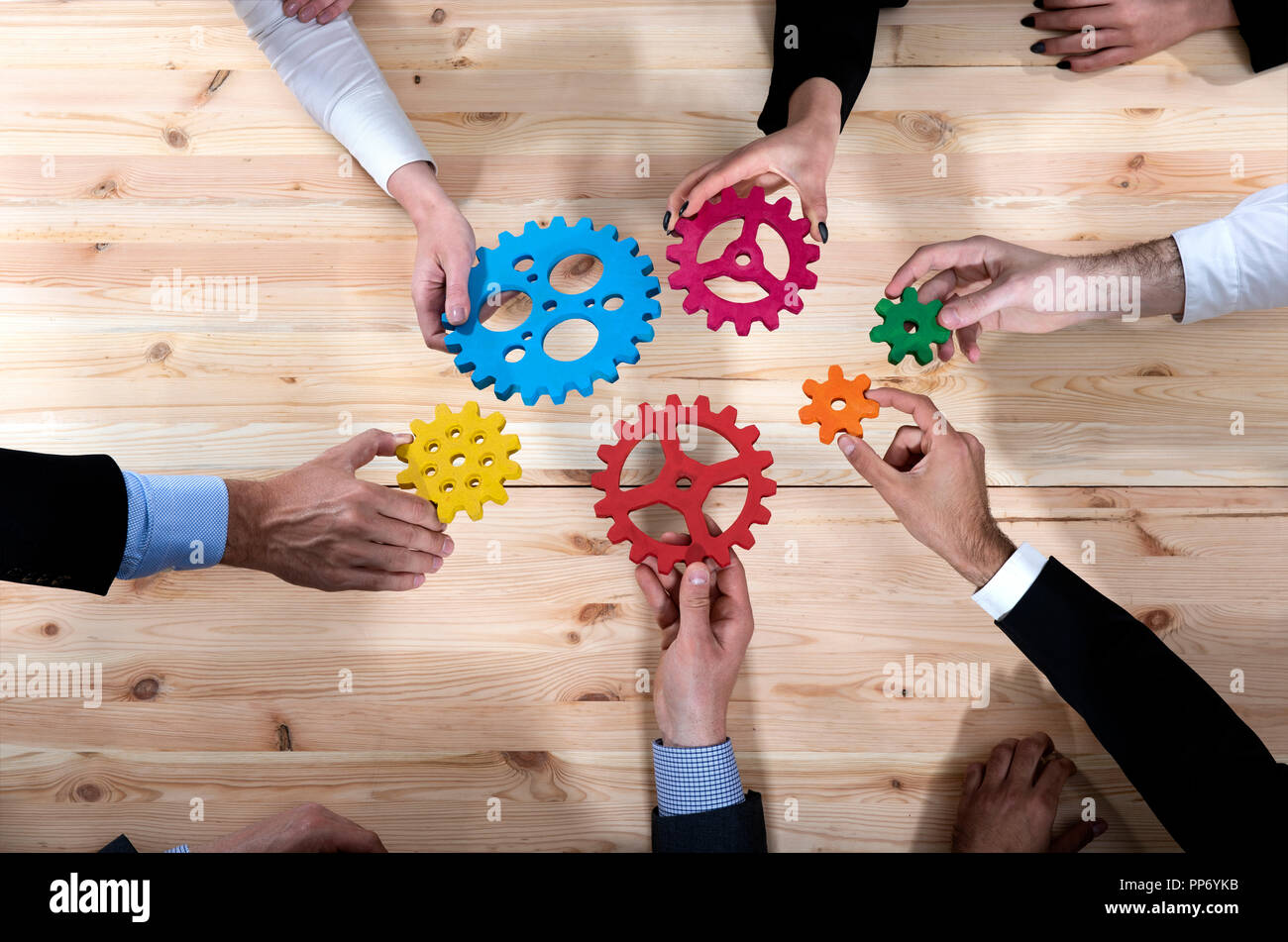 Illustration solving puzzle. два дела объединены. сотрудничество и социальное партнерство школы.