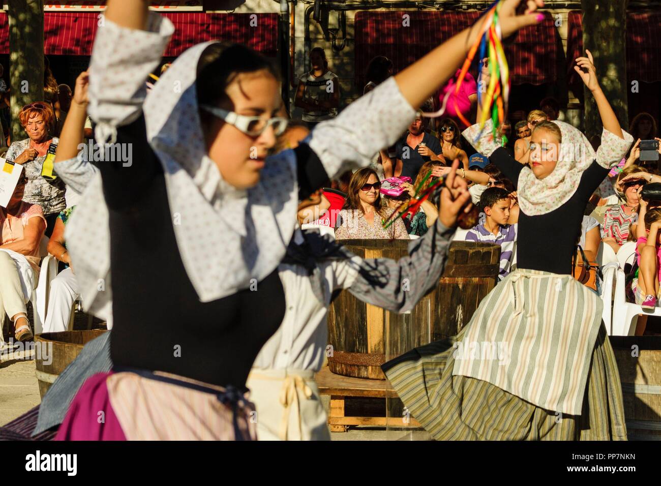baile de Boleros durante el concurso de pisadores de uva, fiestas de Es Vermar, Binissalem, Mallorca, islas baleares, Spain, europa. Stock Photo